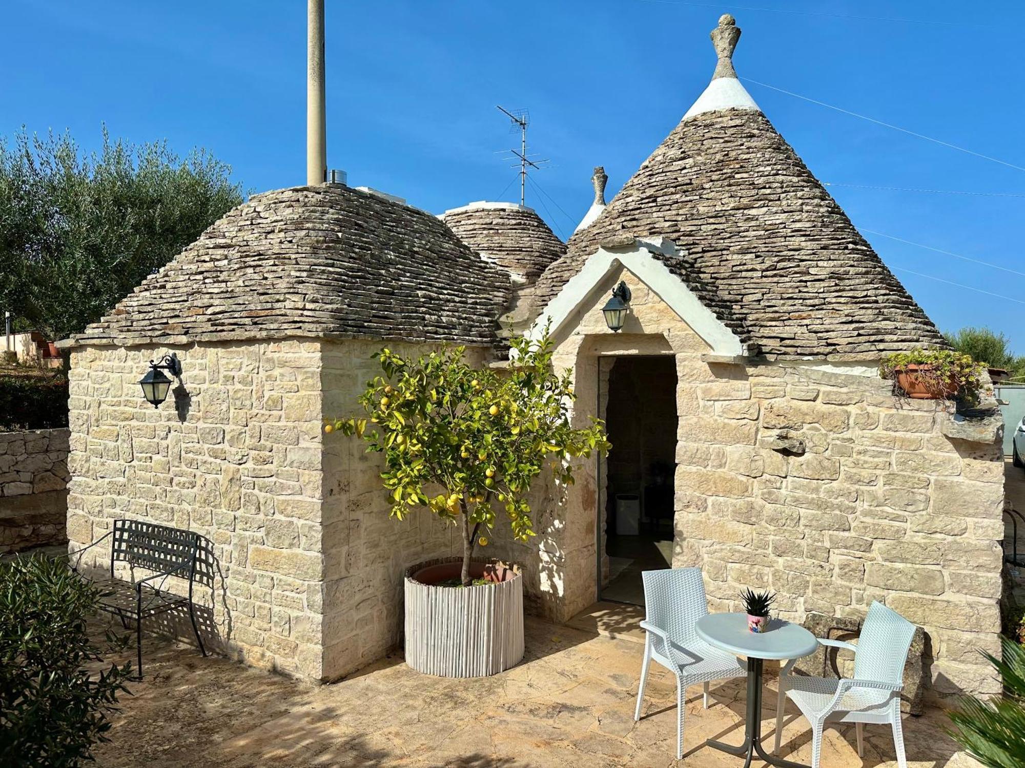 Trulli Fenice Alberobello Rom bilde